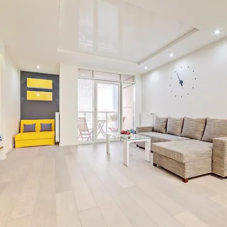 Apartamenty Homely Place Serce Poznania - Stary Rynek - Parking Apartment Poznan