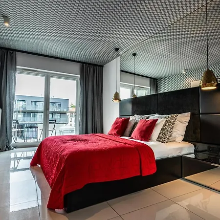 Apartamenty Homely Place Serce Poznania - Stary Rynek - Parking Apartment Poznan