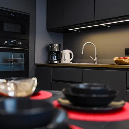 Apartamenty Homely Place Serce Poznania - Stary Rynek - Parking Poznan