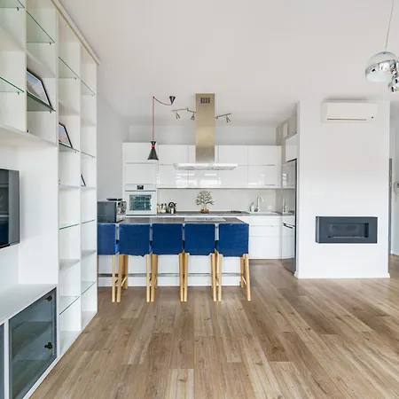 Apartamenty Homely Place Serce Poznania - Stary Rynek - Parking