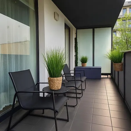 Maison 33 *