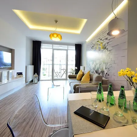 Apartamenty Homely Place Serce Poznania - Stary Rynek - Parking Apartment