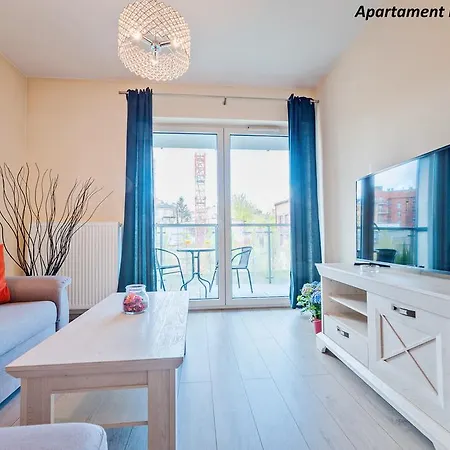 Apartamenty Homely Place Serce Poznania - Stary Rynek - Parking Apartment