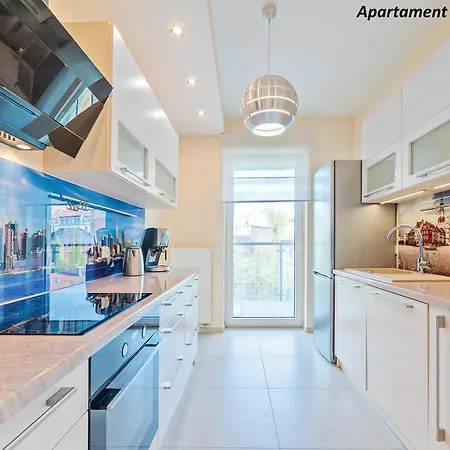 Apartamenty Homely Place Serce Poznania - Stary Rynek - Parking Apartment Poznan